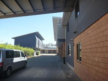 Moranbah Outback Motel - Broome Tourism 0