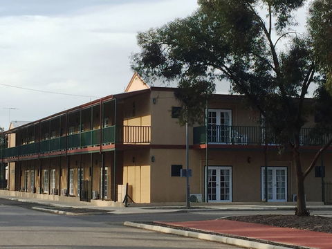The Nosh & Nod - Howick Street - Broome Tourism 1