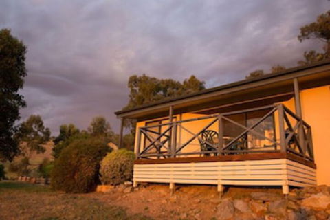 Riesling Country Cottages - Broome Tourism 3
