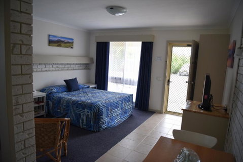 Culcairn Motor Inn - Broome Tourism 2