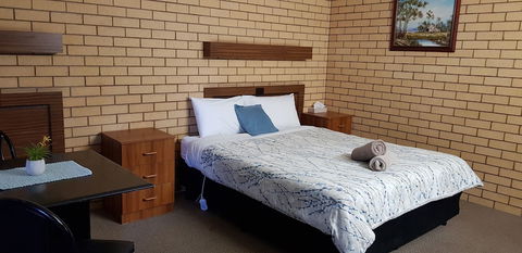 Darling River Motel - Broome Tourism 6