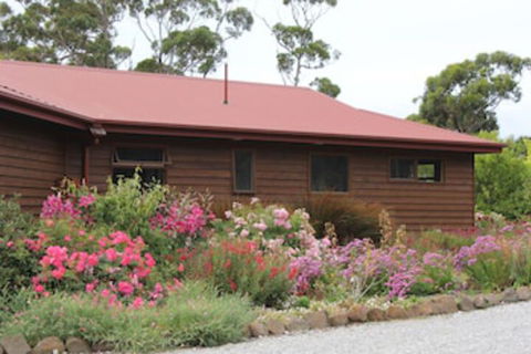 Eagles Roost Farmstay B & B - Broome Tourism 0