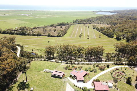 Eagles Roost Farmstay B & B - Broome Tourism 1