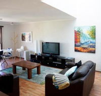 Suffolk Villa - Broome Tourism