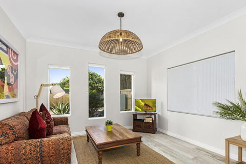 Fairlight Tweed Coast Holidays  - Broome Tourism 1