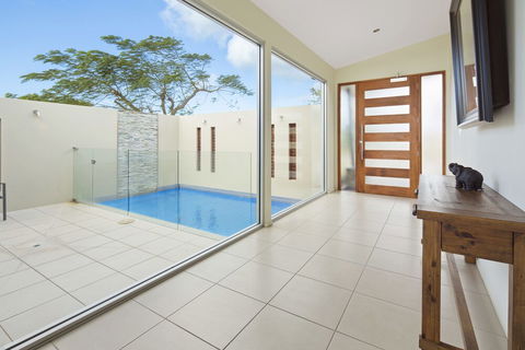 Whitsunday Views - Broome Tourism 0