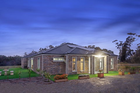 Bulla Hill Villas- Melbourne Airport - Broome Tourism 4