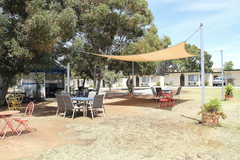 Port Lincoln Caravan Park - Broome Tourism 6