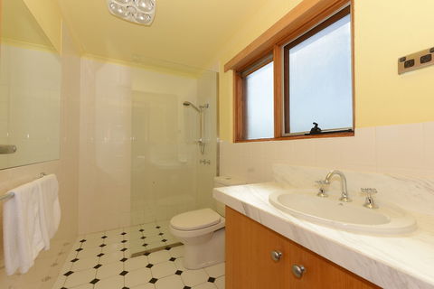 Cloudy Bay Villa - Broome Tourism 2