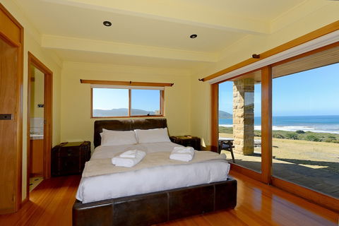 Cloudy Bay Villa - Broome Tourism 3