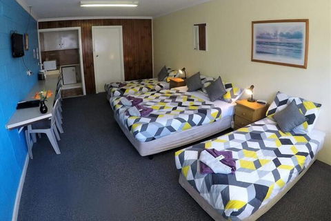 Turn-in Motel - Broome Tourism 7
