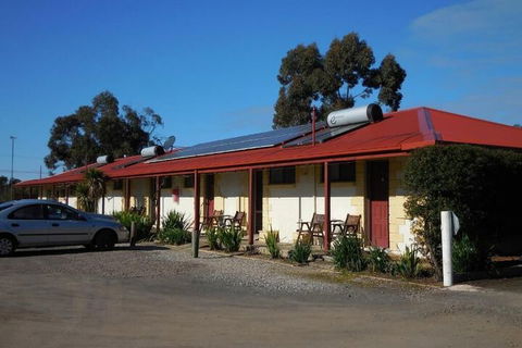 Inglewood Motel And Caravan Park - Broome Tourism 1