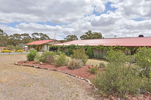 Inglewood Motel And Caravan Park - Broome Tourism 2