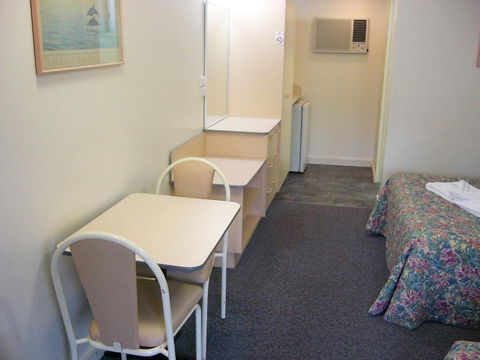 Mid Coast Motor Inn - Broome Tourism 0