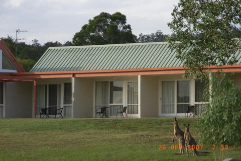 Rothbury Escape - Broome Tourism 0