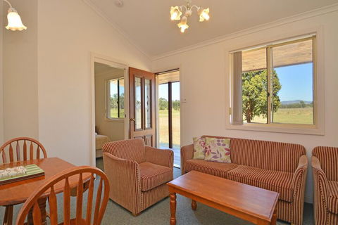 Madigan Wine Country Cottages - Broome Tourism 5