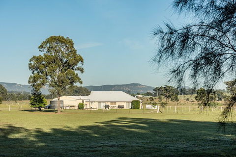 Madigan Wine Country Cottages - Broome Tourism 6
