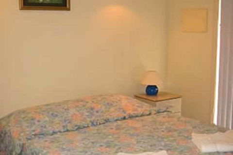 Madigan Wine Country Cottages - Broome Tourism 7