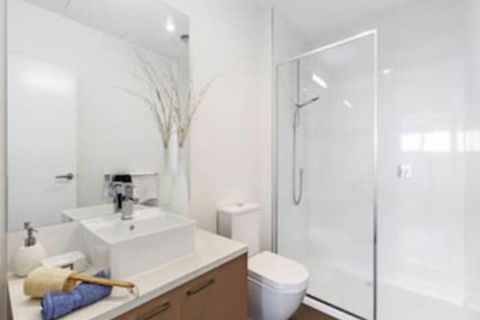 Modern Inner West Stay - Broome Tourism 2