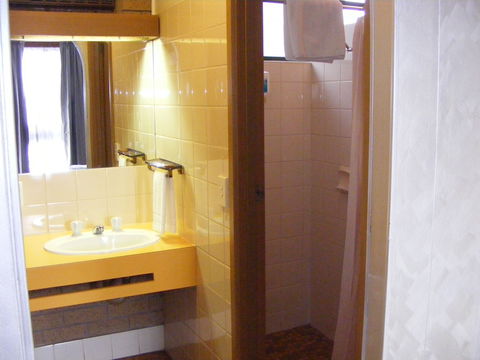 Eaglehawk Motel - Broome Tourism 6