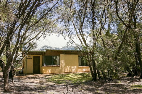 Wyadup Brook Cottages - Broome Tourism 3