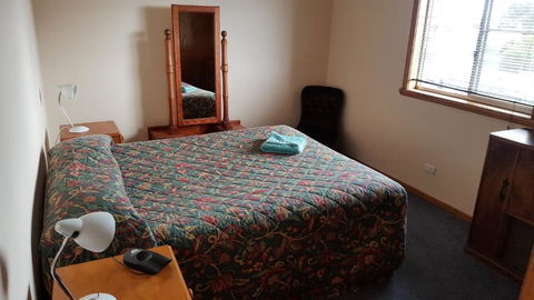 Waratah Falls Holiday Unit - Broome Tourism 3