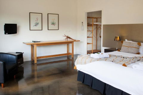 Saladin Lodge - Broome Tourism 5