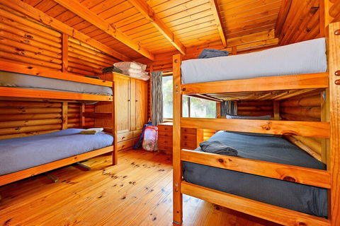 Cloudy Bay Cabin - Broome Tourism 5