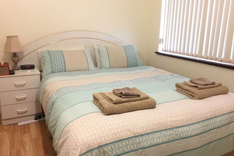 The Royal Dolphin B&B In Safety Bay - Broome Tourism 3