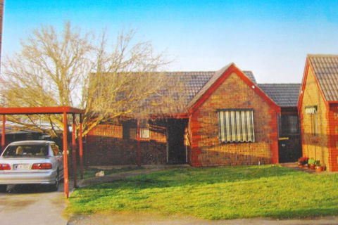 Maple Tree Cottage - Broome Tourism 1