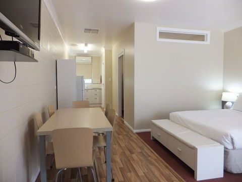 Nagambie Caravan Park & Motel - Broome Tourism 0
