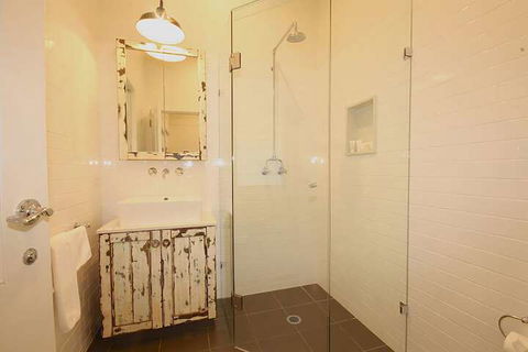 A PERFECT STAY - Cavvanbah Seaside Cottage - Broome Tourism 4