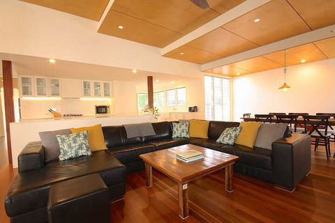 A PERFECT STAY - Cavvanbah Seaside Cottage - Broome Tourism 1