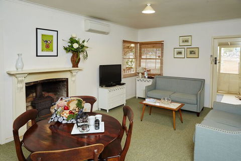 Lochinver Farm Homestead & Cottages - Broome Tourism 2