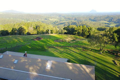 Maleny Orchard - Broome Tourism 3