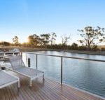 Gippsland Lakehouse a Canal frontage - Broome Tourism