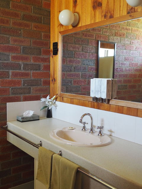 St Arnaud Country Road Motel - Broome Tourism 4
