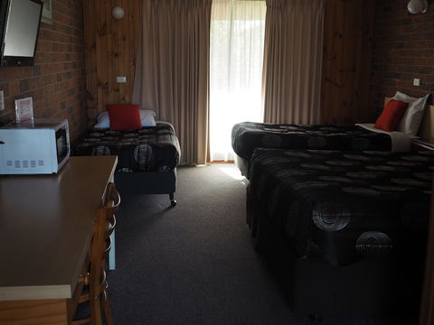 St Arnaud Country Road Motel - Broome Tourism 3