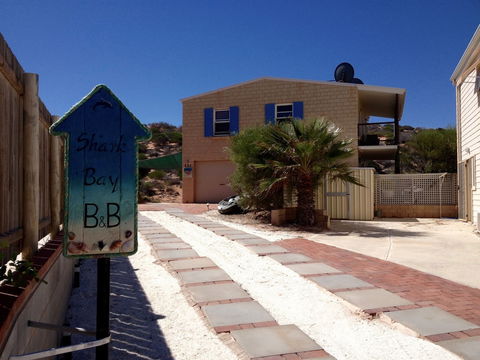 Shark Bay B & B - Broome Tourism 0