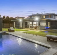 Ebony Rose Tweed Coast Holidays - Broome Tourism
