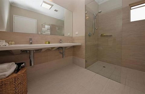 The Marina Hotel - Mindarie - Broome Tourism 2