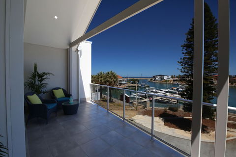 Marina Views At Mindarie Marina - Broome Tourism 4