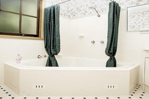 Kalimna Spa Room - Broome Tourism 2