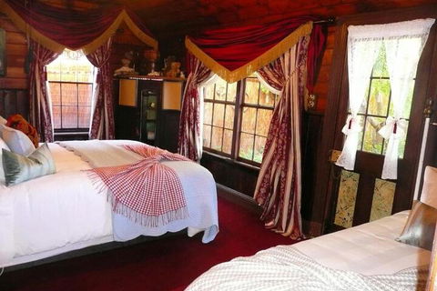 Madam Saddler On Fraser Clunes - Broome Tourism 6
