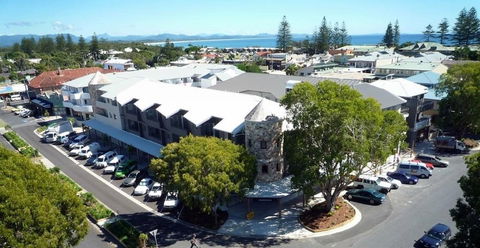 Byron Bay Hotel & Apartments - Broome Tourism 0