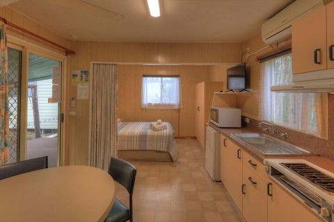 Flying Fish Point Tourist Park - Broome Tourism 6