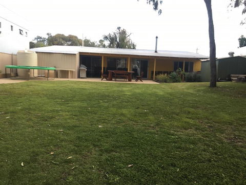 Amazing River House - Broome Tourism 1