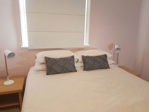 Newcastle Executive Homes - Cooks Hill Cottage - Broome Tourism 1