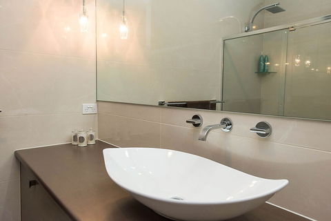 Lavina Luxury Beach House - Broome Tourism 6