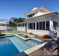 Away on Seaview Street - Broome Tourism